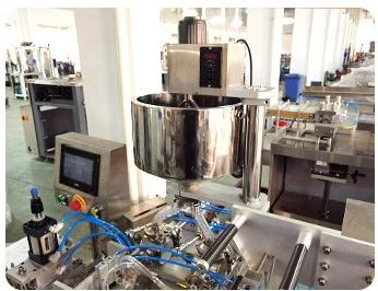 Dispozitiv de agitare cu conservare a căldurii cu două straturi